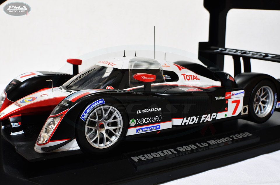 JACQUES VILLENEUVE, MARC GENÉ, NICOLAS MINASSIAN 2008 PEUGEOT SPORT TOTAL PEUGEOT 908 HDI FAP 1:18